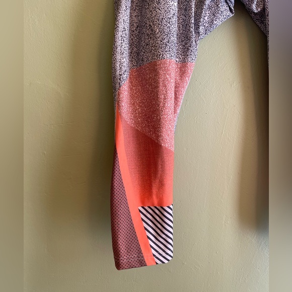 Peloton Leggings - Picture 2 of 9